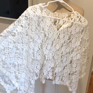 Lace white kimono poncho..
